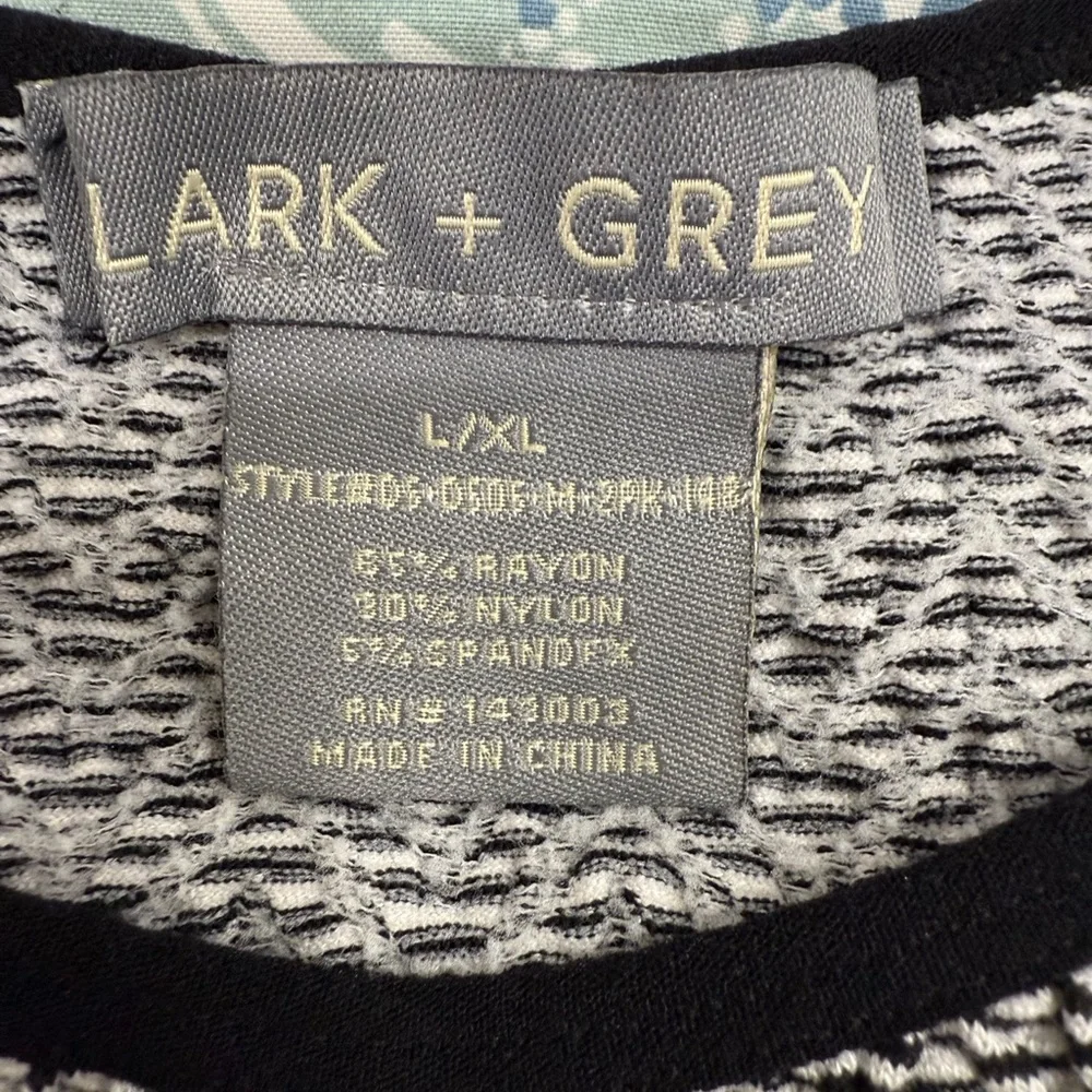 Sleeveless Striped Midi Dress Smocked Bodice L/XL Black and White LARK + GREY - Picture 2 of 7